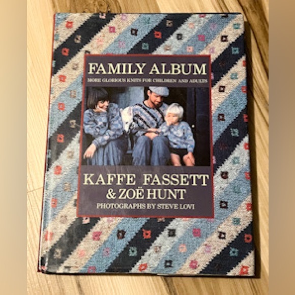 Knitting Pattern Book - Picture 1 of 3